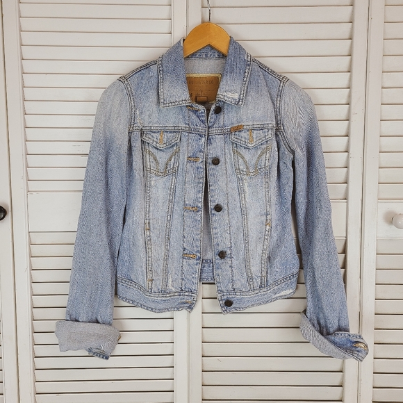 Hollister Jackets & Blazers - Hollister Light Wash Distressed Jean Jacket Size S